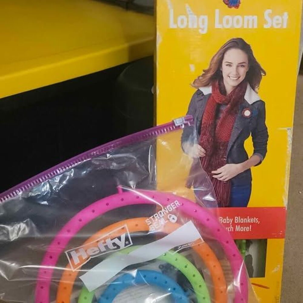 Boye Long Loom Set & Darice Round Easy Knitting Loom Crafting Bundle